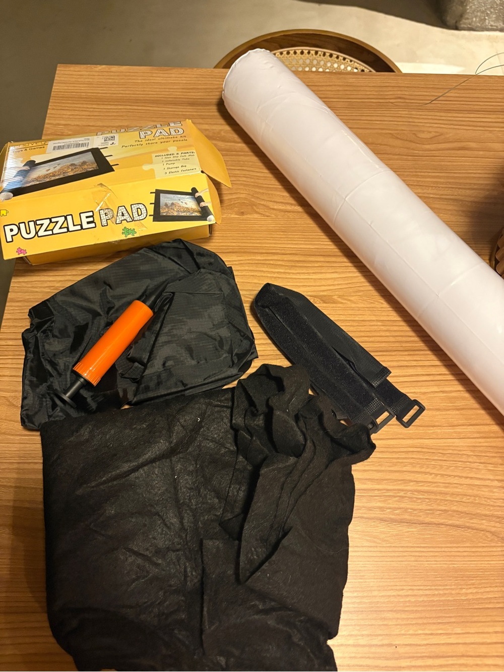 Puzzle pad with accessories